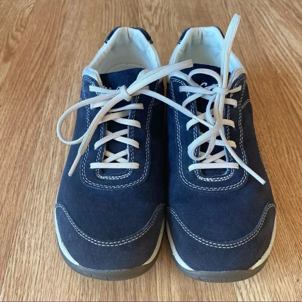 Cabela's Women's Resort Lace-Up Sneakers Navy and White Size 9